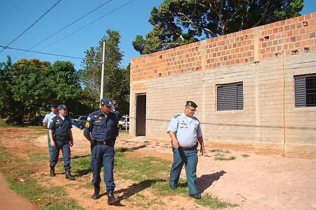 Comandante do 7º BPM visita construção do destacamento de Camisão