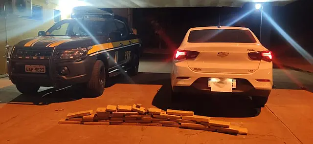 PRF apreende maconha na BR-262