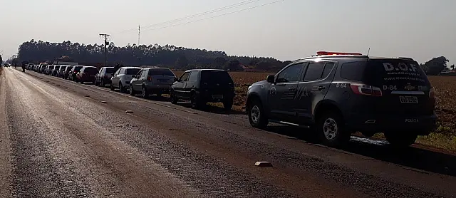 Polícia apreende comboio de muambeiros com 19 veículos adaptados em MS