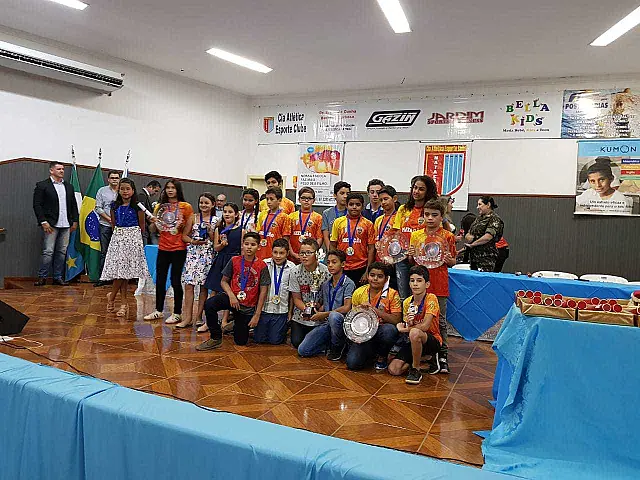 Atletas de Aquidauana e e Jardim são homenageados em noite de premiações