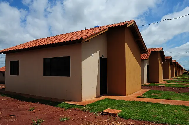 Reinaldo visita Anastácio, onde realizou o sonho da casa própria de mais de 800 famílias