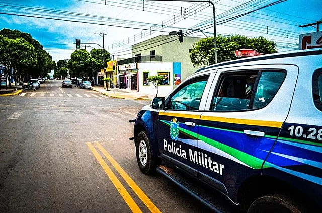 Idosa tem celular furtado e suspeita de neto em Bonito