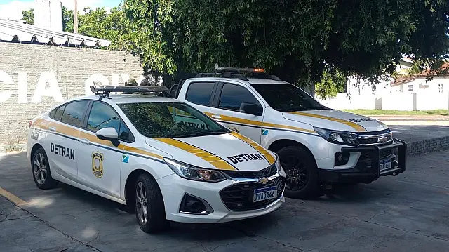 Acidente em Anastácio deixa motociclista ferida e adolescente é levado à delegacia