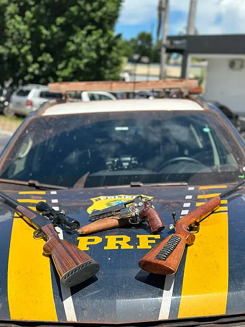 PRF apreende três armas em Corumbá