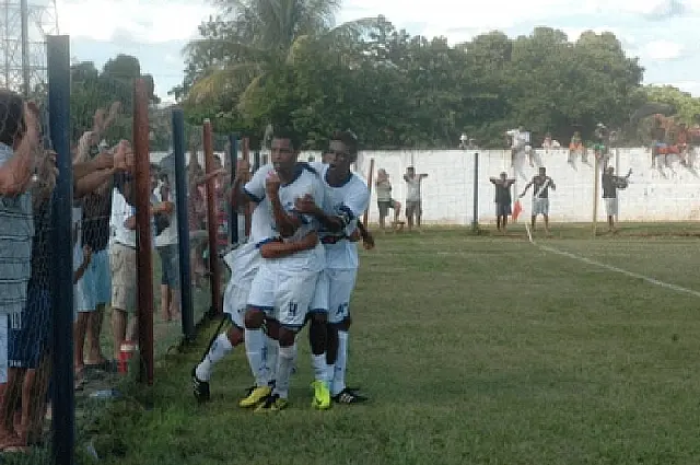 Aquidauanense e Bahia de Feira vivem fases distintas