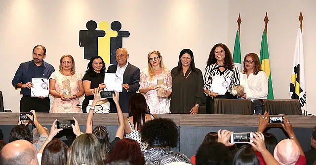 Nove cidades recebem o Selo Prefeitura Amiga da Mulher