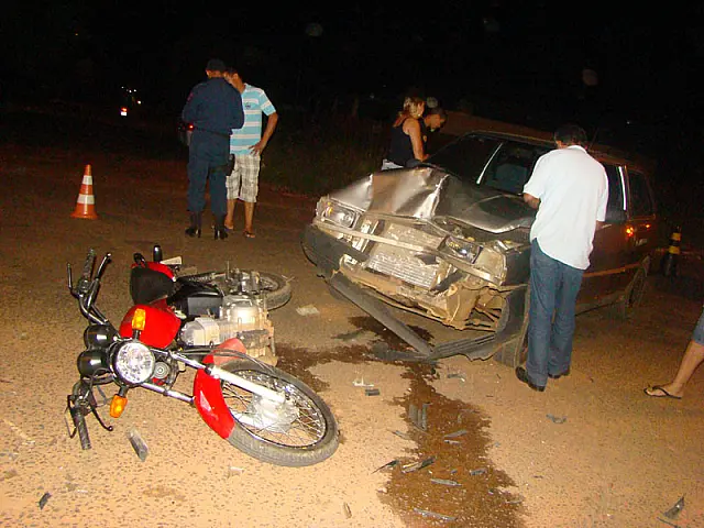 Acidente deixa motociclista ferido no Bairro Serraria