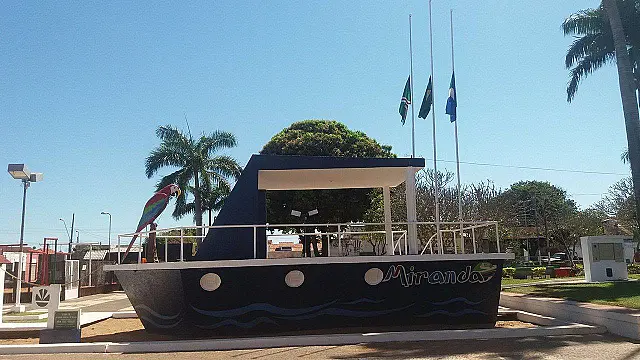 Terra natal de Pedrossian, Miranda decreta 3 dias de luto
