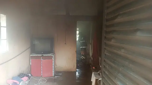 Princípio de incêndio deixa casa danificada no Nova Aquidauana
