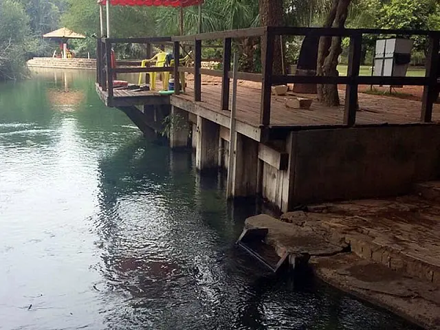 'Não fiz nada', diz banhista mordido por sucuri em balneário de Bonito, MS