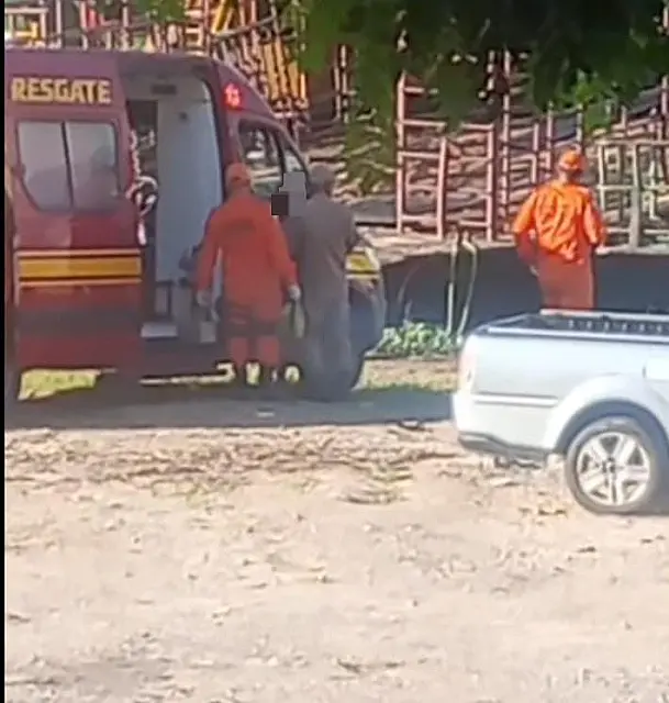 Bombeiros evitam que mulher morra afogada no rio Paraguai