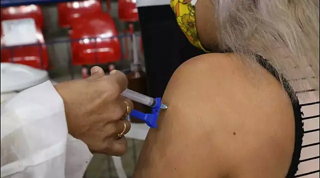 MS receberá hoje 97,5 mil de AstraZeneca para segunda dose de 60 a 64 anos