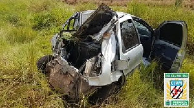 Traficante morre depois de capotar carro com 200 quilos de maconha em MS