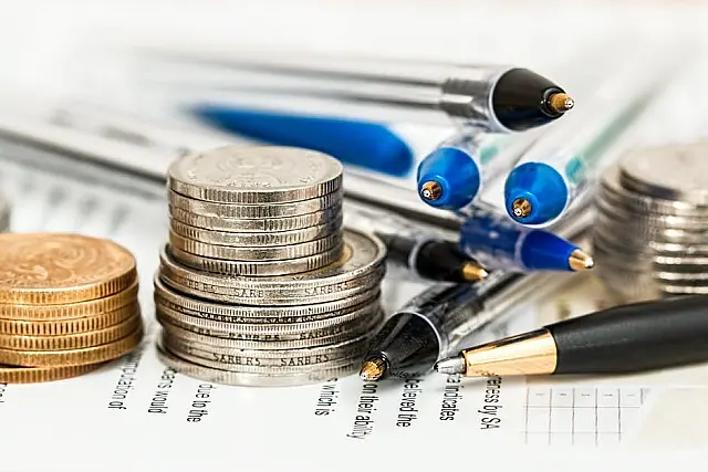 A importância de manter uma reserva financeira de emergência e de se adaptar