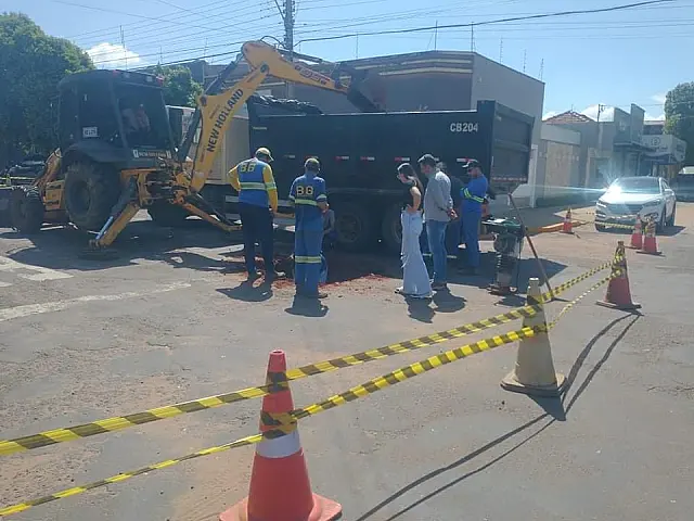 Prefeitura interdita Rua Bichara com Ferroviários após galeria ceder