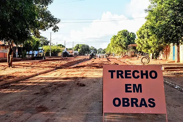 Obras de asfalto no Nova Aquidauana seguem em três frentes de trabalho