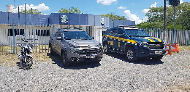 PRF intercepta pai e filho que atravessavam Toro na fronteira com a Bolívia