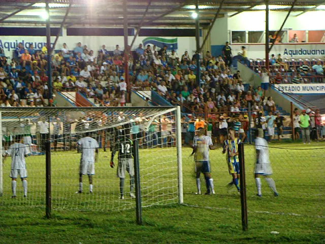 Azulão sofre no fim, mas vence o Maracaju e se mantém no G-4