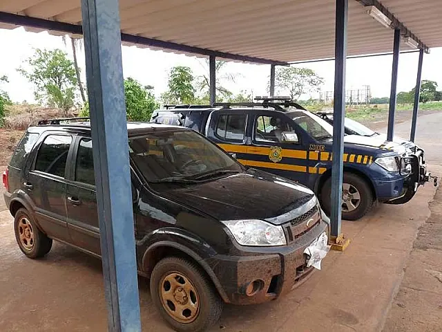 Veículo furtado em Goiânia é recuperado pela PRF na BR-163