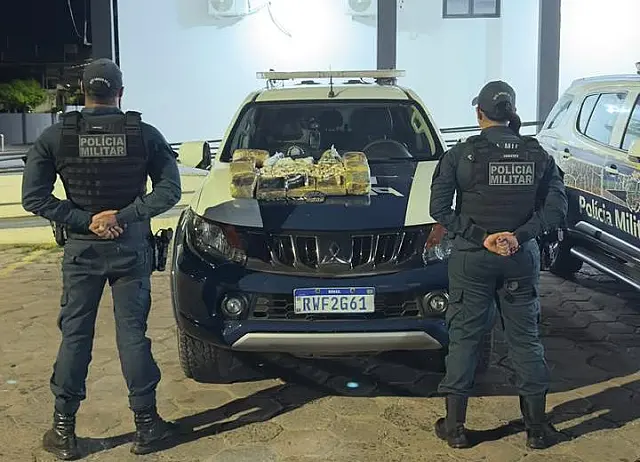 PM apreende 17 quilos de drogas em ônibus em Corumbá