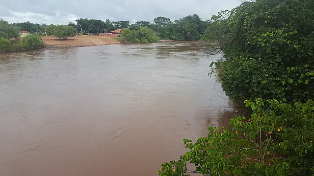 Nível do Rio Aquidauana está em constante diminuição e ribeirinhos comemoram
