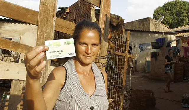 Famílias do Mais Social recebem 13º salário nesta terça-feira
