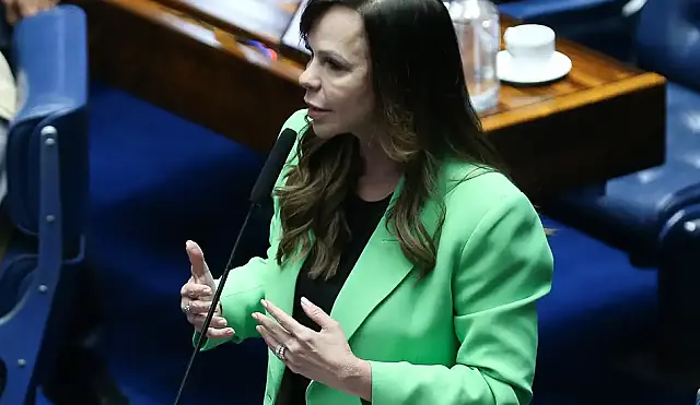 Senado adia prorrogação do Plano Nacional de Educação