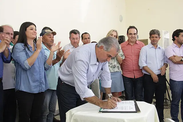 Avenida Manoel Murtinho será revitalizada, promete governador em Anastácio