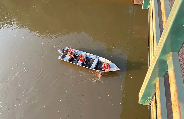 Homem embriagado cai no Rio Aquidauana ao tentar pegar aguapé