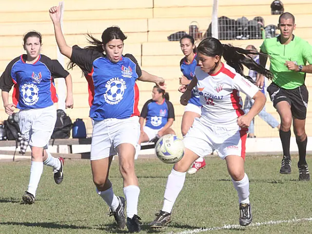Comercial conquista o Campeonato Estadual feminino
