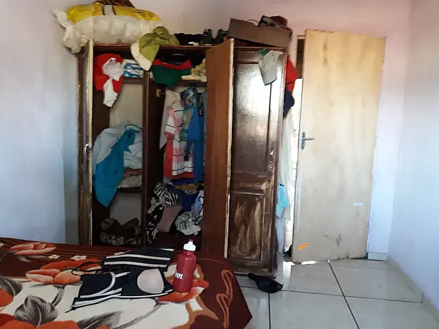 Mãe esconde filha adolescente no guarda-roupas para livrar o marido de prisão oito meses após abuso em MS