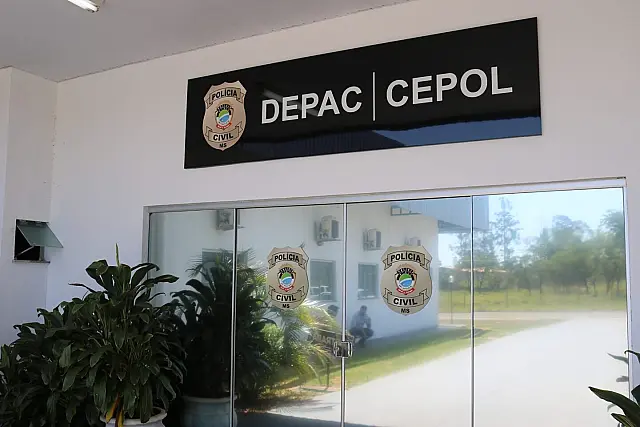 Homem tem traumatismo craniano após ser espancado com barra de ferro