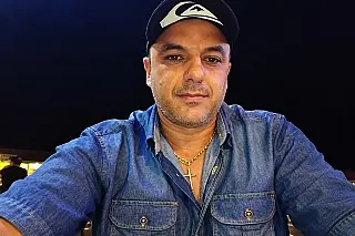 Familiares e amigos se despedem de Antônio Canepa, o Toninho
