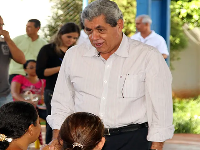 Documento de apoio à sanção da lei dos royalties do pré-sal recebe assinatura de 24 governadores