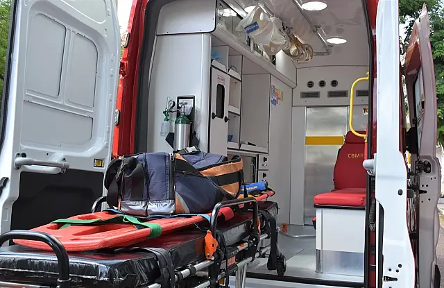 Jovem motociclista fica ferido em acidente com carro em Anastácio