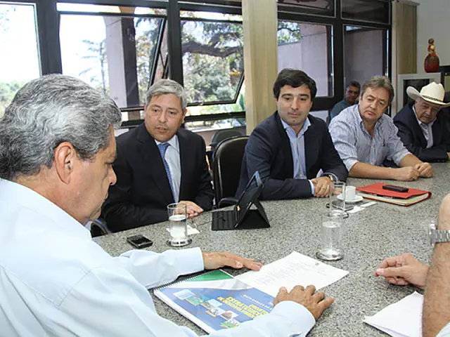 Governador e empresários portugueses viabilizam implantação de pólo-industrial para exploração de Pinus
