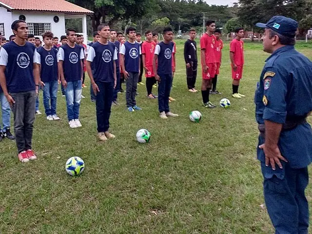 Atividades do 'Bom de Bola, Bom na Escola' são iniciadas em Aquidauana