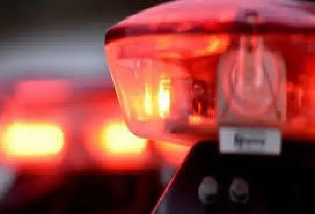 Homem bate na mulher exigindo dinheiro para comprar drogas e é preso