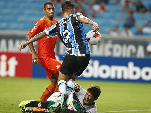 Grêmio só empata com o Juventude e chega ao 3º tropeço seguido em casa