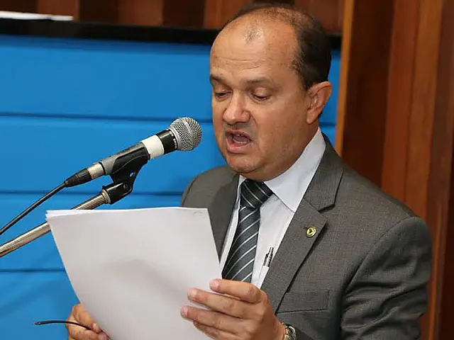 Barbosinha reivindica melhorias para população de Anastácio