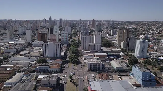 Decreto estabelece horário limite para funcionamento de comércios na Capital