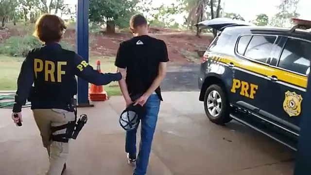 Rapaz de 18 anos é preso com 15 kg de maconha na bagagem