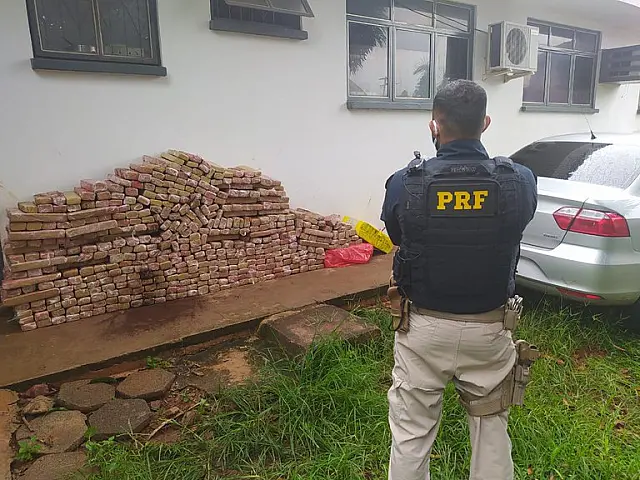 Menino de 17 anos é preso com aproximadamente meia tonelada de maconha