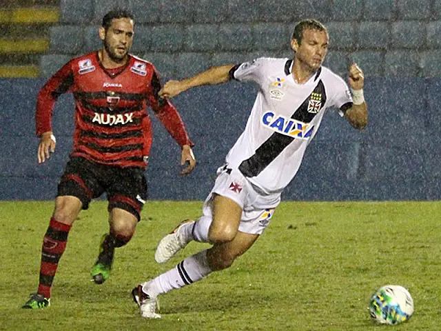 Nenê faz gol relâmpago, e Vasco sofre para segurar empate com o Oeste