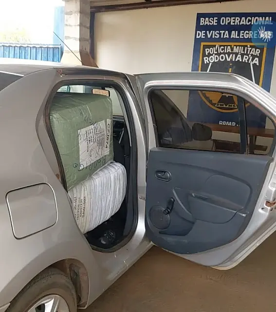 Casal é flagrado com carga de roupas contrabandeadas na MS-164