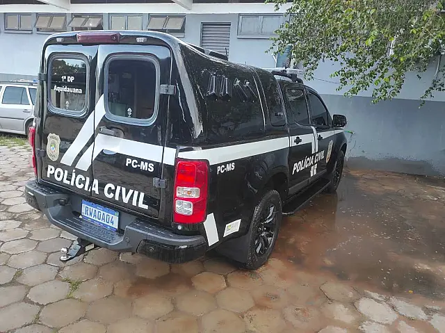 Polícia realiza prisão por mandado contra indivíduo acusado de furto