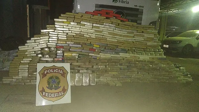 Homens são presos com quase 1 tonelada de cocaína