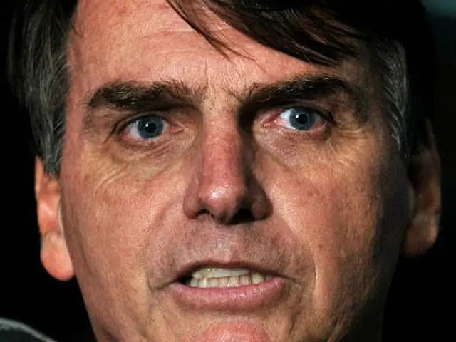Bolsonaro vai recorrer de condenação por homofobia
