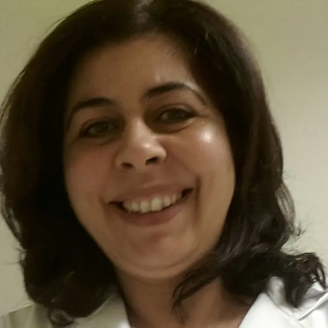 Médica é morta a facadas em apartamento