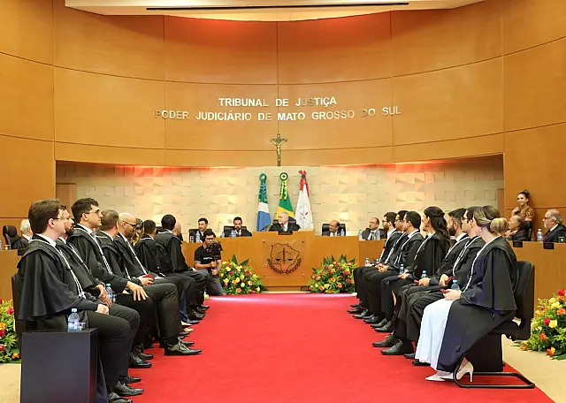 Novos juízes assumem no TJMS e iniciam formação